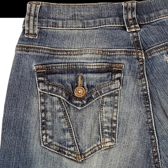 DKNY Jeans - Picture 7 of 9